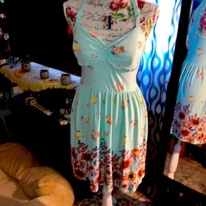 No Boundaries Spring Floral Midi Dress Molded Cups Size Medium (7-9)